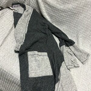 Knox Rose size large very comfortable sweater